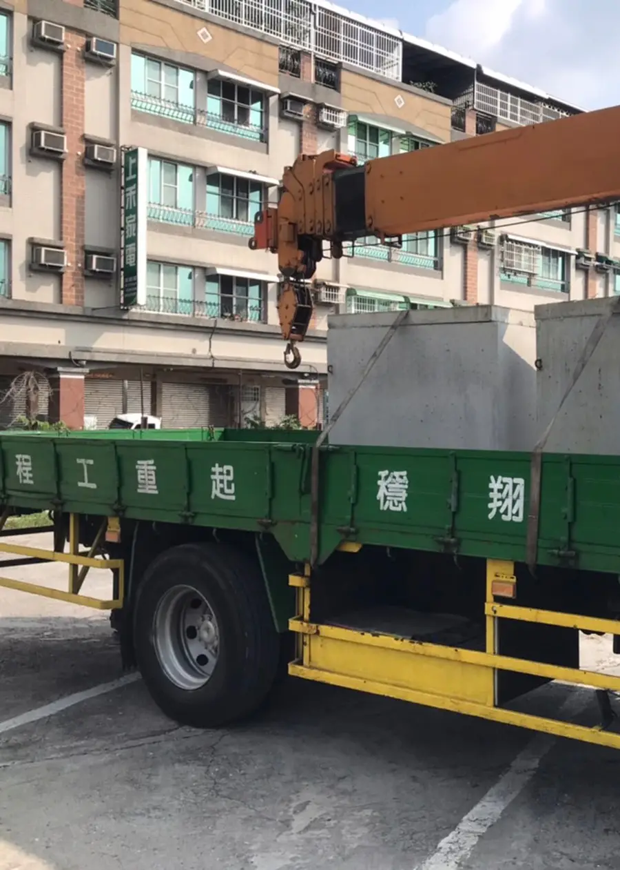 鉅穩-翔穩-吊卡車-高雄吊車工程-高雄起重工程-高雄貨運搬運_services_05